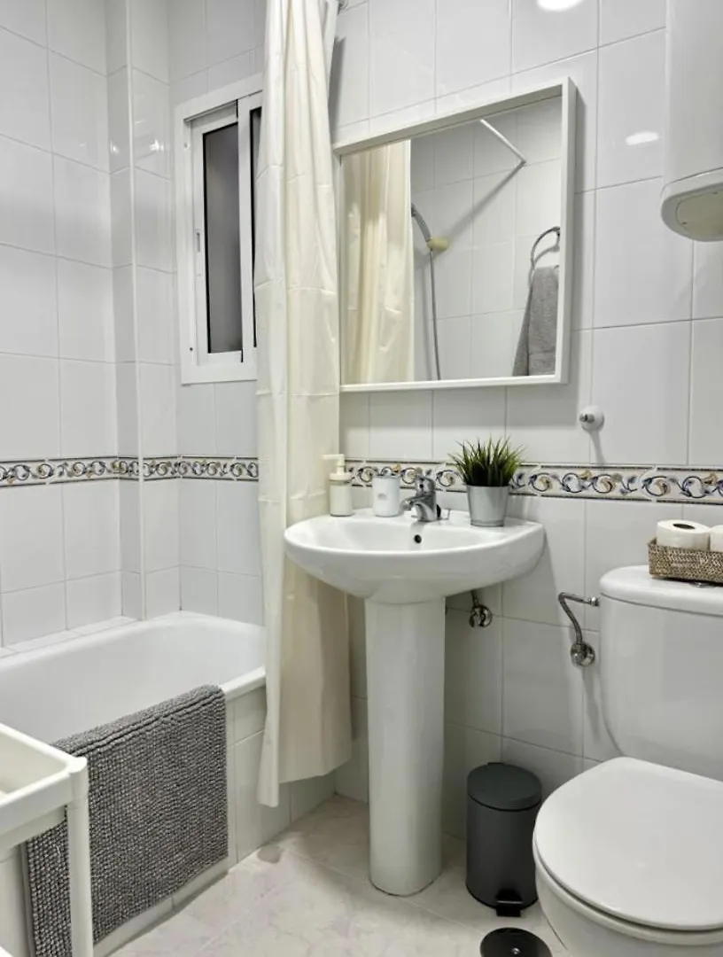 Tuhome Capitan Fuengirola Spagna